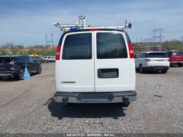 Chevrolet Express 2500 Work Van 2018 1GCWGAFG7J1909302 Image 17