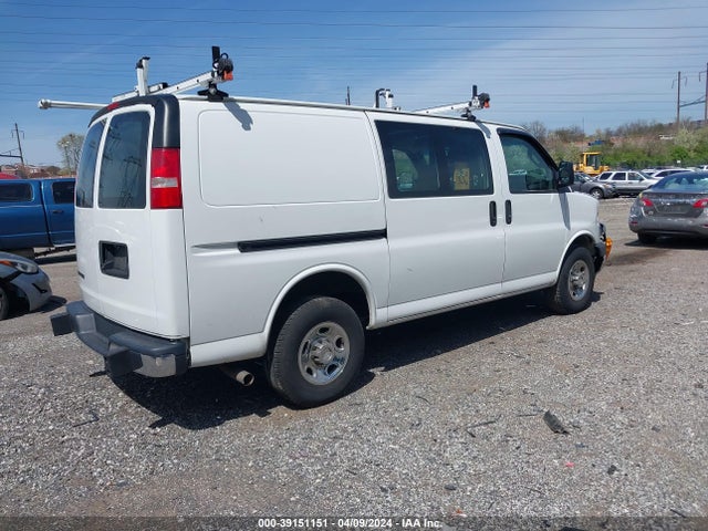 Chevrolet Express 2500 Work Van 2018 1GCWGAFG7J1909302 Image 4
