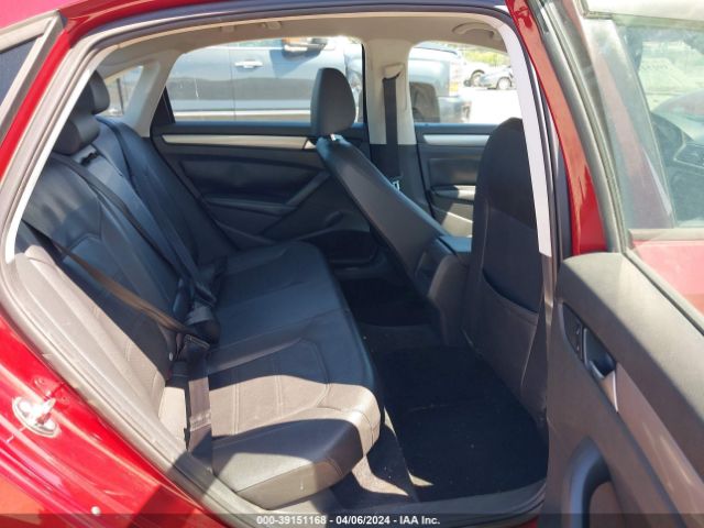 1VWAT7A32FC032207 Volkswagen Passat 1.8t Wolfsburg Edition