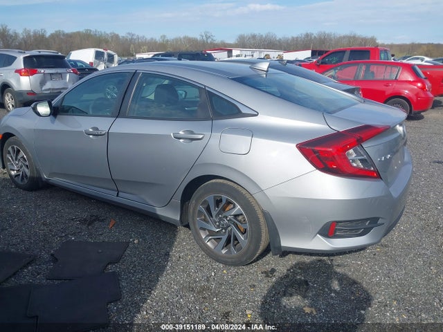 Honda CIVIC EX 2018 2HGFC2F70JH596761 Image 3