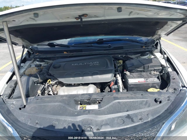 1C3CCCABXFN595705 Chrysler 200 Limited