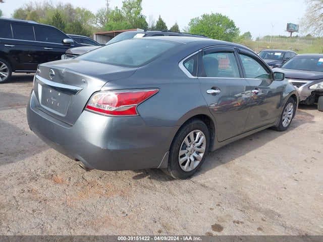 Nissan Altima 2.5 S 2015 1N4AL3AP9FN882327 Image 4