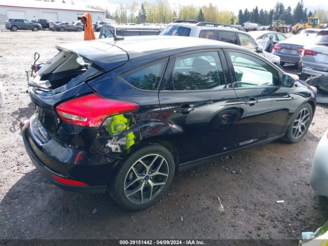1FADP3M26HL263894 Ford FOCUS SEL