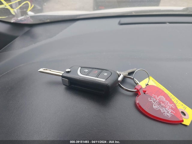 Toyota C-HR LE 2019 NMTKHMBX1KR077722 Image 11