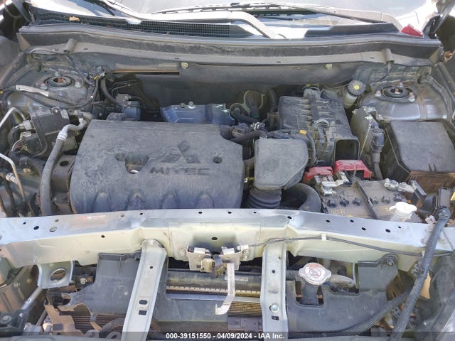 JA4AZ3A39KZ042082 Mitsubishi Outlander Sel