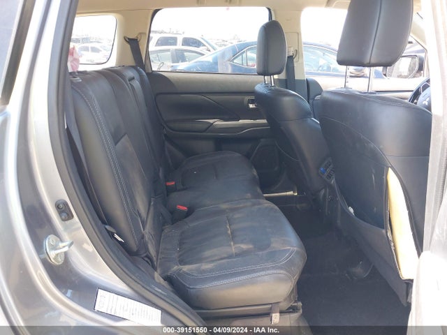 JA4AZ3A39KZ042082 Mitsubishi Outlander Sel