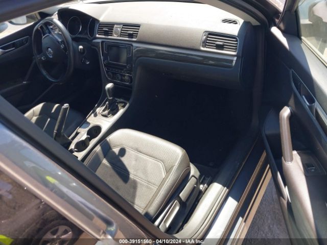 1VWBT7A32GC015526 Volkswagen Passat 1.8t Se