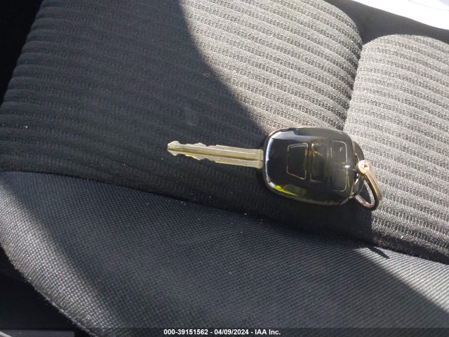 Toyota RAV4 LE 2016 JTMBFREV4GJ075420 Image 11