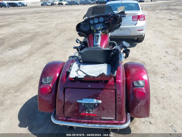 2017 HARLEY-DAVIDSON FLHTCUTG 1HD1MAD15HB855132 Photo 5