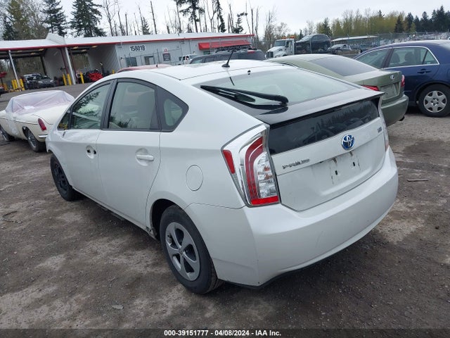 Toyota Prius Two 2015 JTDKN3DU4F0484871 Image 3