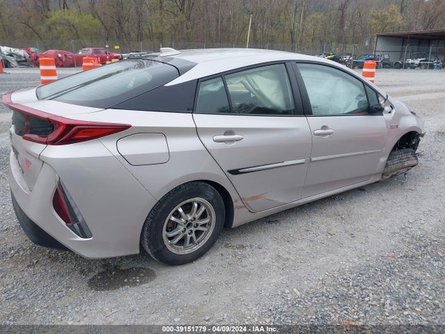 Toyota Prius Prime Le 2021 JTDKAMFPXM3177774 Image 4