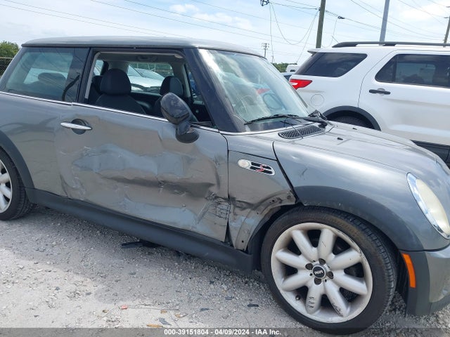 2004 MINI COOPER S WMWRE33424TD74879 Photo 5