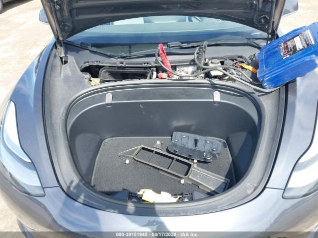 5YJ3E1EBXJF097161 Tesla Model 3 Long Range/performance