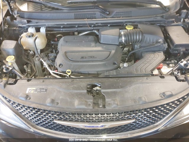 Chrysler Pacifica Limited 2020 2C4RC1GG3LR162884 Image 10
