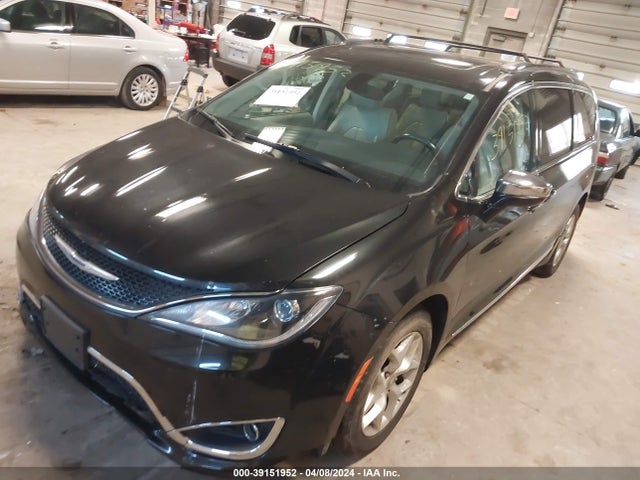 Chrysler Pacifica Limited 2020 2C4RC1GG3LR162884 Image 2