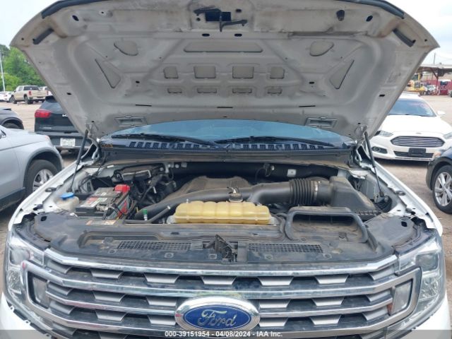 1FMJU1HT5KEA11865 Ford Expedition Xlt