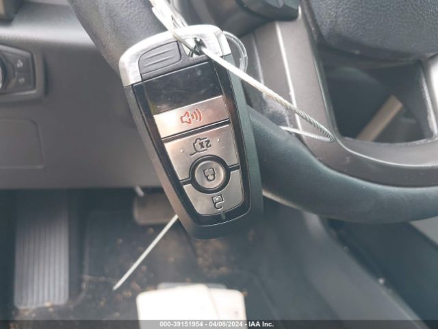 1FMJU1HT5KEA11865 Ford Expedition Xlt