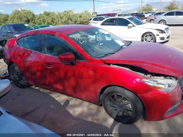 3MZBN1U77JM194996 Mazda Mazda3 Sport