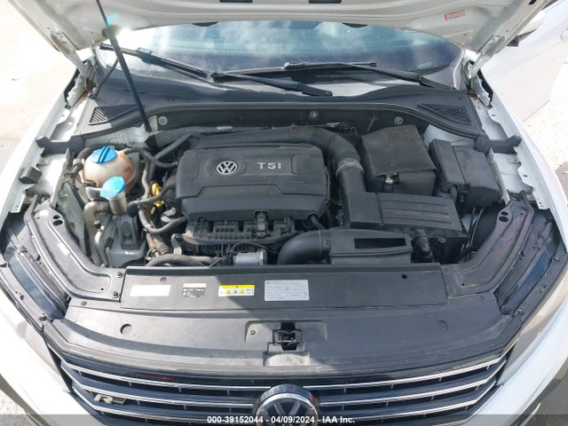 1VWDT7A31HC084346 Volkswagen Passat 1.8t R-line