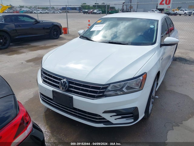1VWDT7A31HC084346 Volkswagen Passat 1.8t R-line