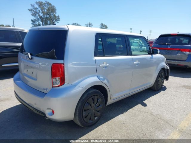 JTLZE4FEXFJ069885 Scion XB
