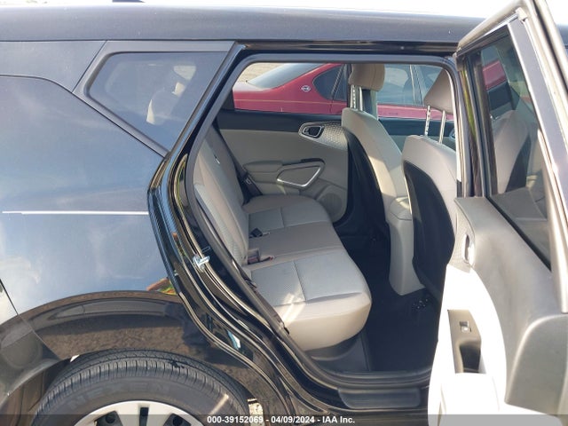 KIA SOUL LX 2023 KNDJ23AU3P7896216 Image 8