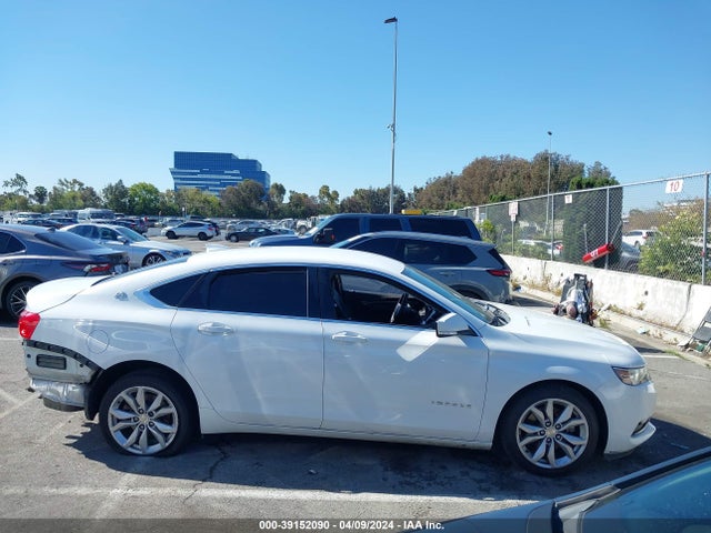 Chevrolet IMPALA 1LT 2018 2G1105S30J9132409 Image 13