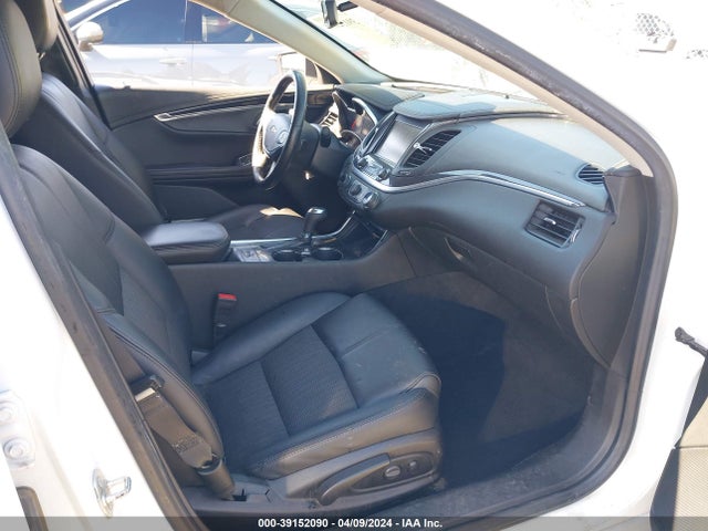 Chevrolet IMPALA 1LT 2018 2G1105S30J9132409 Image 5