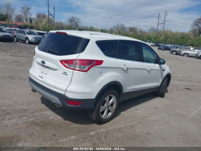 1FMCU9GX7GUB28436 Ford ESCAPE SE