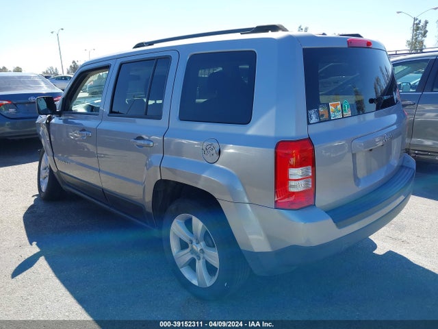 Jeep Patriot Latitude 2016 1C4NJPFB0GD693756 Image 3