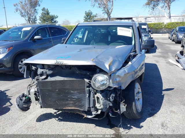 Jeep Patriot Latitude 2016 1C4NJPFB0GD693756 Image 6
