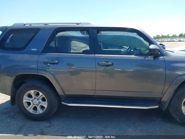 Toyota 4RUNNER SR5 2016 JTEZU5JR8G5112513 Image 13