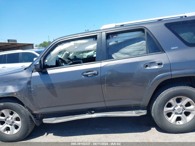 Toyota 4RUNNER SR5 2016 JTEZU5JR8G5112513 Image 14