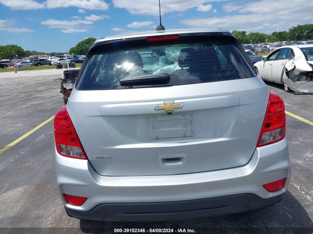 Chevrolet TRAX LS 2018 3GNCJKSB1JL393863 Image 16