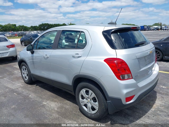 Chevrolet TRAX LS 2018 3GNCJKSB1JL393863 Image 3