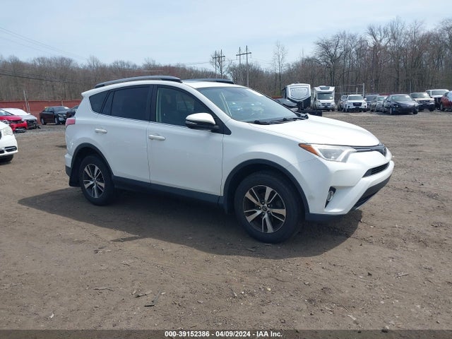 Toyota Rav4 Xle 2018 JTMRFREV8JJ720754 Image 1