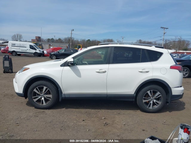 Toyota Rav4 Xle 2018 JTMRFREV8JJ720754 Image 14