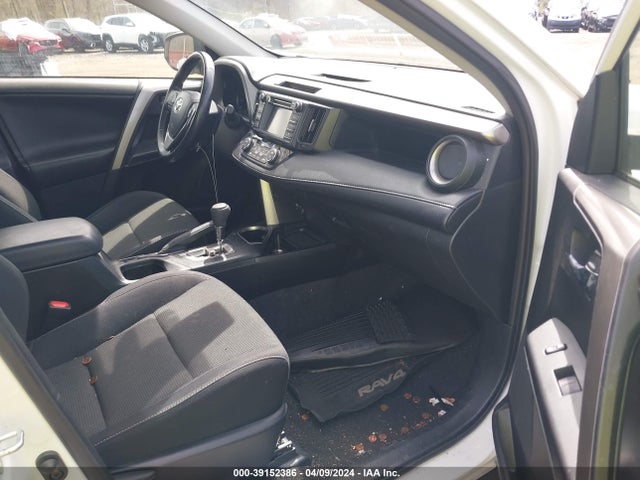 Toyota Rav4 Xle 2018 JTMRFREV8JJ720754 Image 5