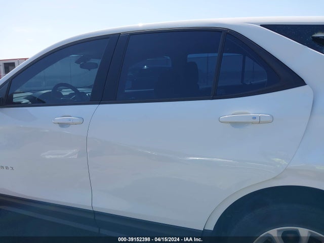 Chevrolet EQUINOX LS 2018 2GNAXHEVXJ6326021 Image 14