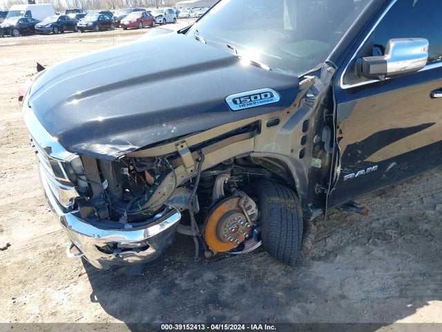 1C6SRFJT1MN778124 RAM 1500 Laramie  4x4 5'7 Box