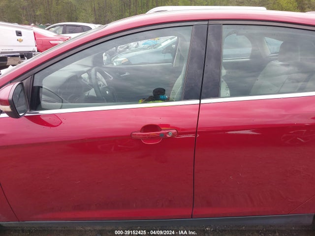 Ford Focus Titanium 2017 1FADP3N20HL333985 Image 14