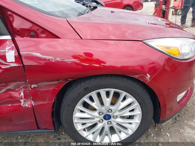 Ford Focus Titanium 2017 1FADP3N20HL333985 Image 19
