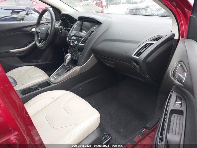 Ford Focus Titanium 2017 1FADP3N20HL333985 Image 5