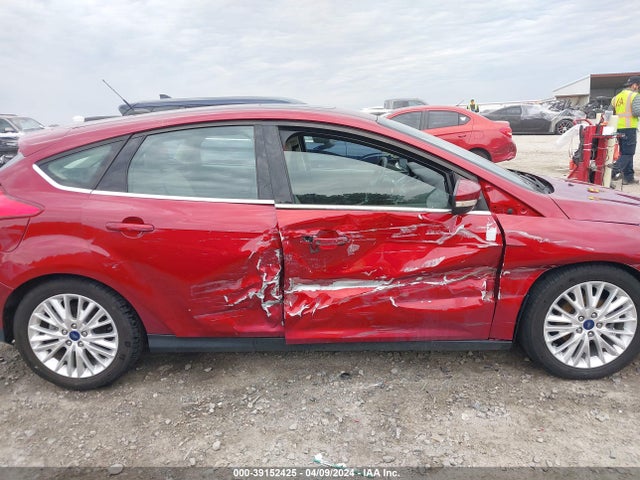 Ford Focus Titanium 2017 1FADP3N20HL333985 Image 6