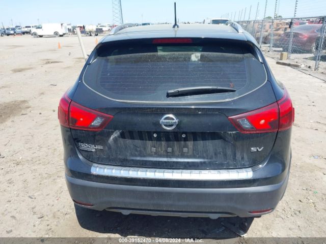 JN1BJ1CP8JW109389 Nissan Rogue Sport Sv