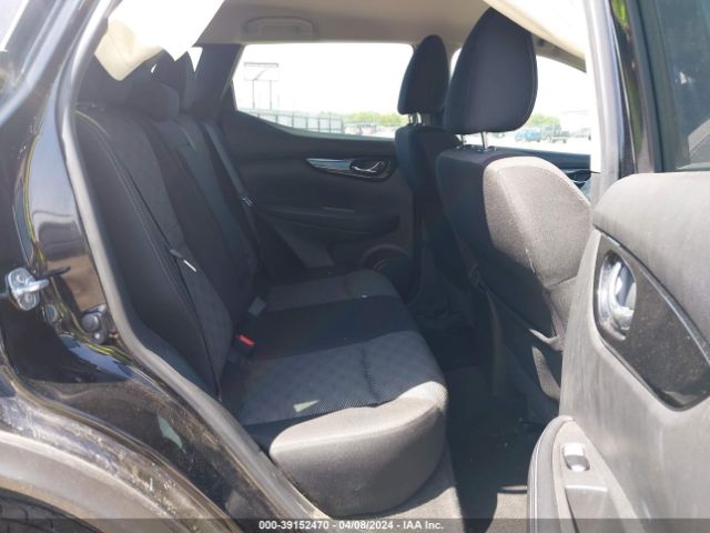 JN1BJ1CP8JW109389 Nissan Rogue Sport Sv