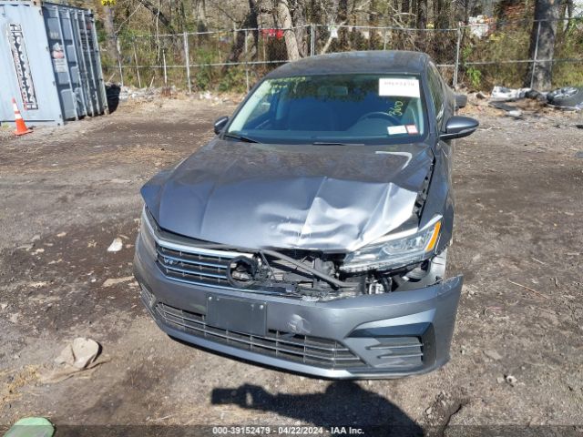 1VWAA7A36JC038459 Volkswagen Passat 2.0t R-line/2.0t S