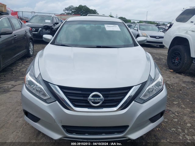 Nissan Altima 2.5 S 2018 1N4AL3AP3JC298073 Image 12