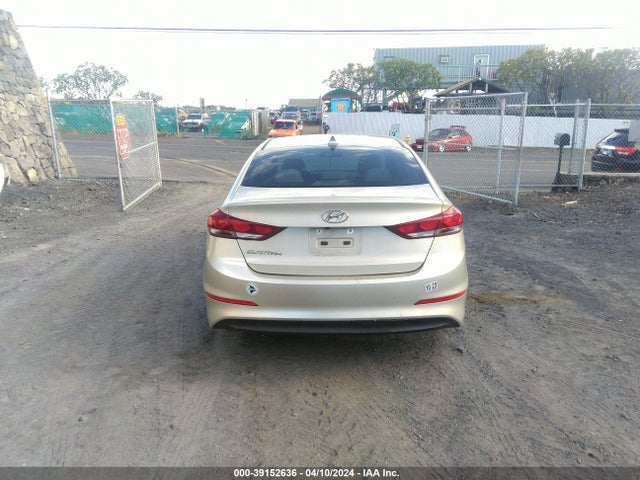 Hyundai ELANTRA SEL 2018 5NPD84LF7JH214876 Image 16