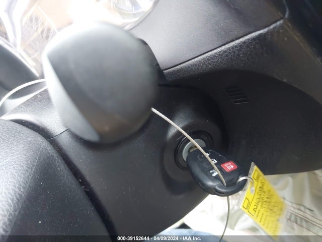 Toyota COROLLA LE 2018 5YFBURHE0JP756856 Image 11
